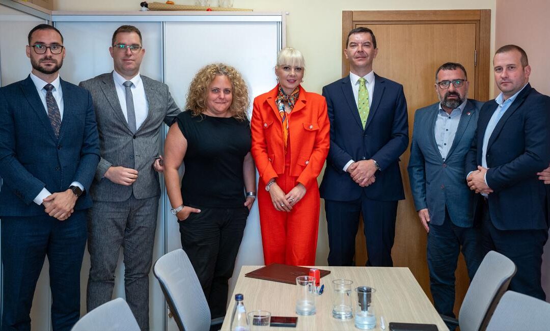 Dvorište VJ„Đina Vrbica“ dobija nove pješačke staze, zelene površine i savremeni mobilijar